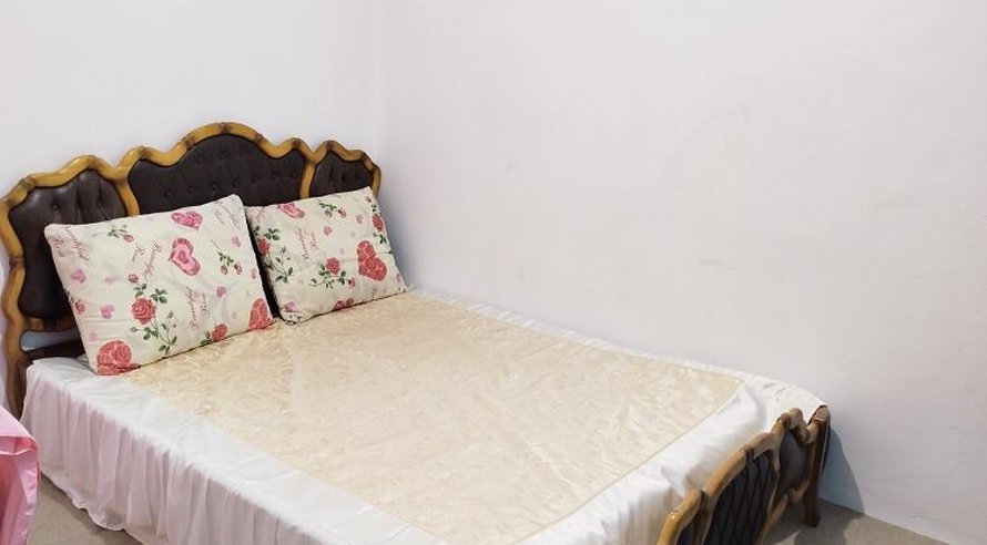 یک خوابه باغ پولادیی