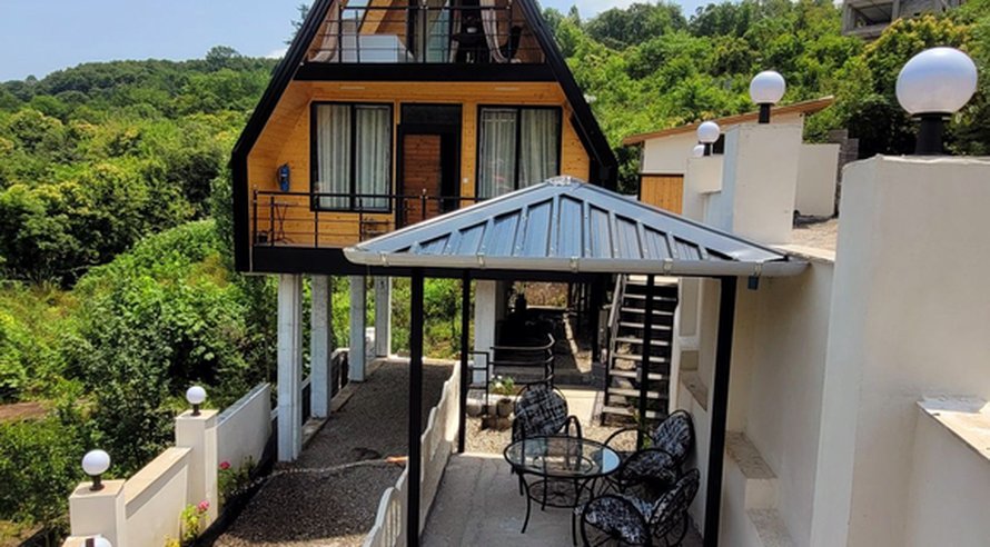 کلبه دوخوابه سوئیسی جنگلی آرامش