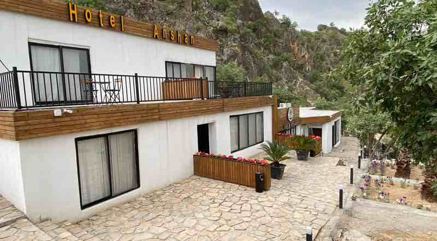 مجتمع اقامتگاهی آنشان - واحد بلوط شیرین