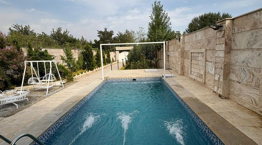 ویلا دوخوابه استخردار آب گرم سرو1