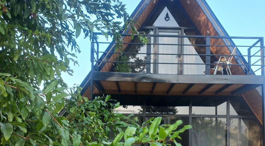 کلبه یک خوابه سوئیسی دایان 1