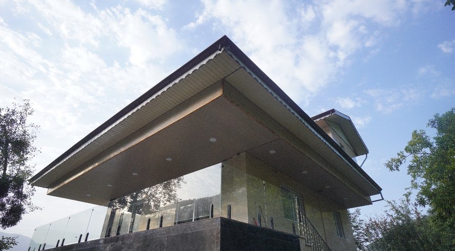 ویلا سه خوابه جنگلی تیتی