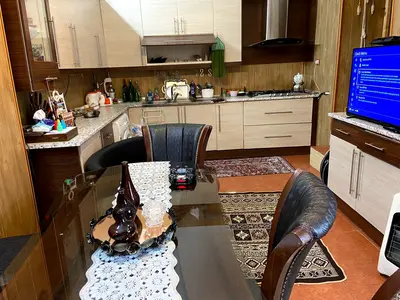 بومگردی سرای اوروزا - واحد زَر