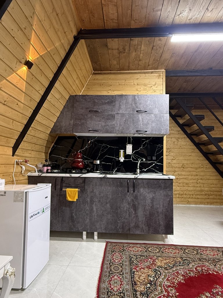 کلبه یک خوابه سوئیسی جنگلی ماهلین