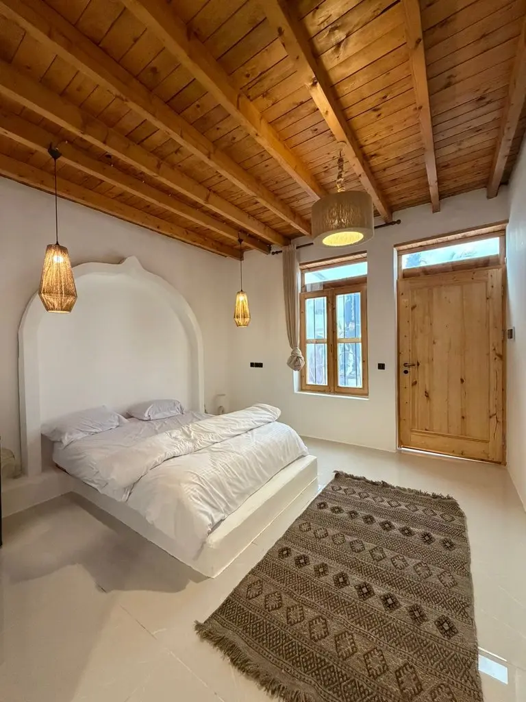 بوم گردی کی تل واحد کرواسته