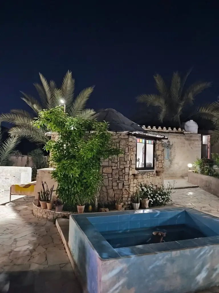 بوم گردی کلبه سنگی بابا مشهدی