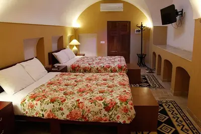 بومگردی خانه سه نیک - واحد کوروش