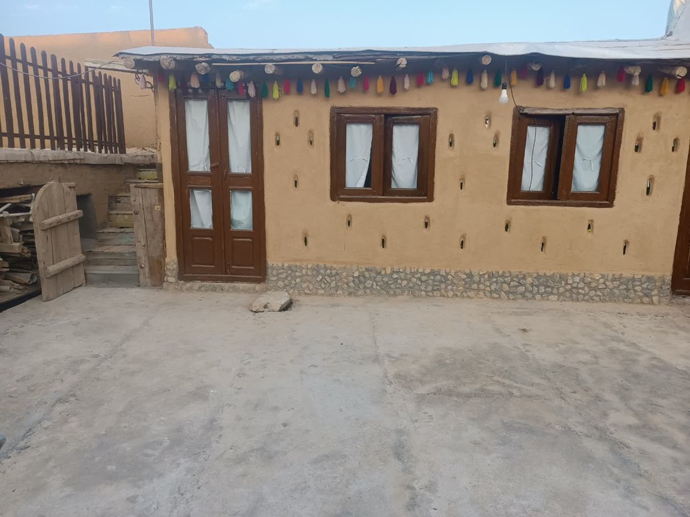 بوم گردی گیناش - واحد دلنشین