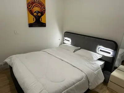 آپارتمان دوخوابه بام زعفرانیه واحد 9