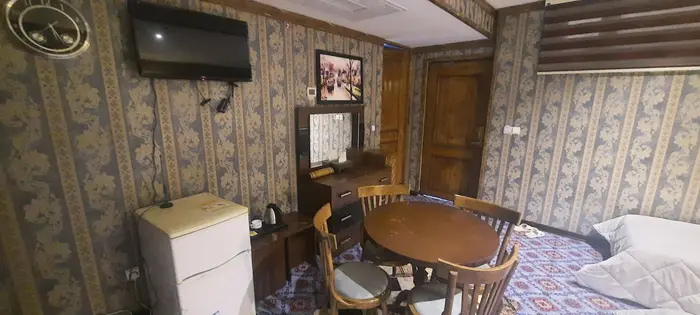 سوئیت اتابک - واحد ۳۰۲