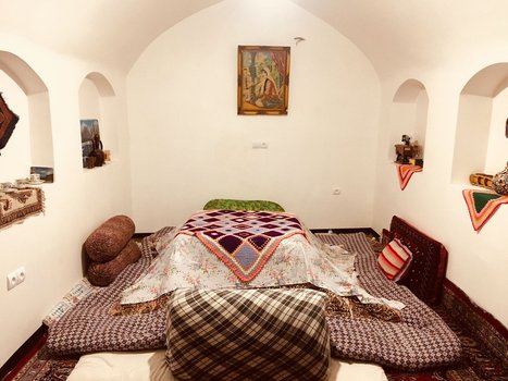 بوم گردی رویای کویر - واحد کرسی - اتاق کرسی