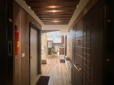 آپارتمان دوخوابه ۱۷ شهریور