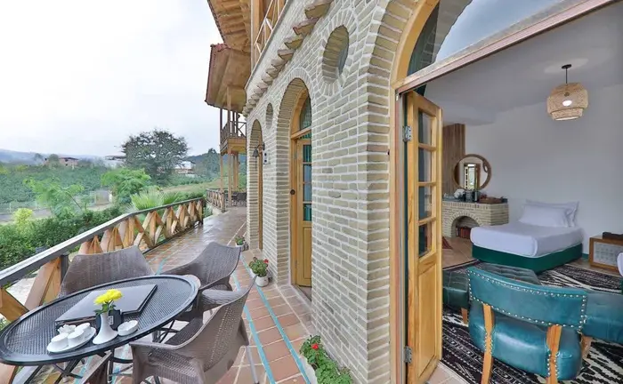 بوم گردی ونوشک 1 - واحد نیشا