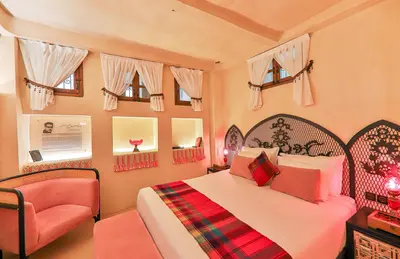 اقامتگاه سنتی صارم الدوله ونوشک - واحد صورتی