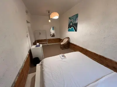 بومگردی میلو 1 - واحد کاج