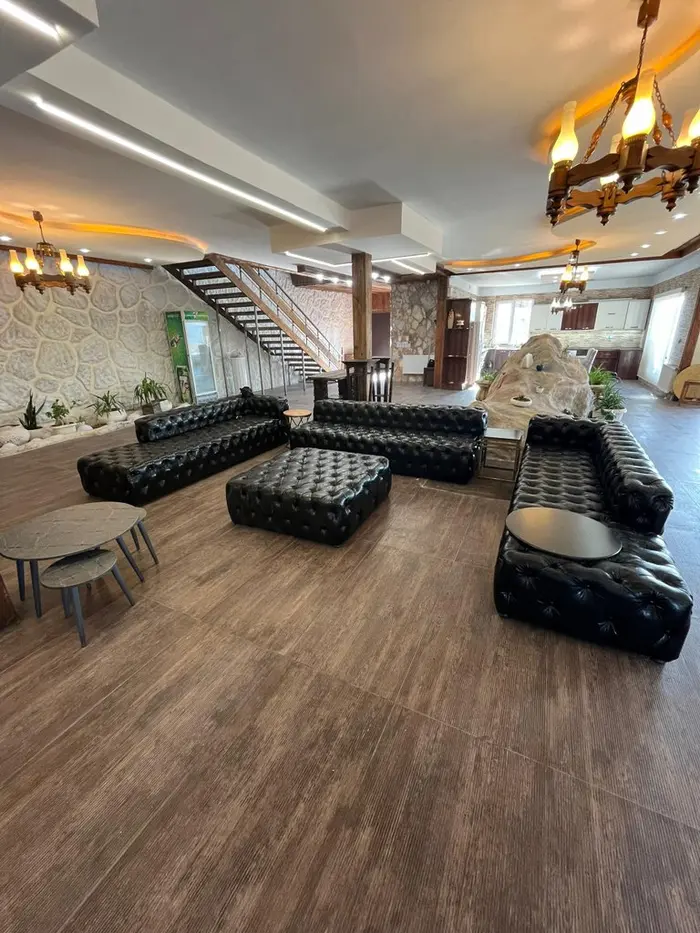 ویلا هفت خوابه استخردار آبگرم کاخ اغشت