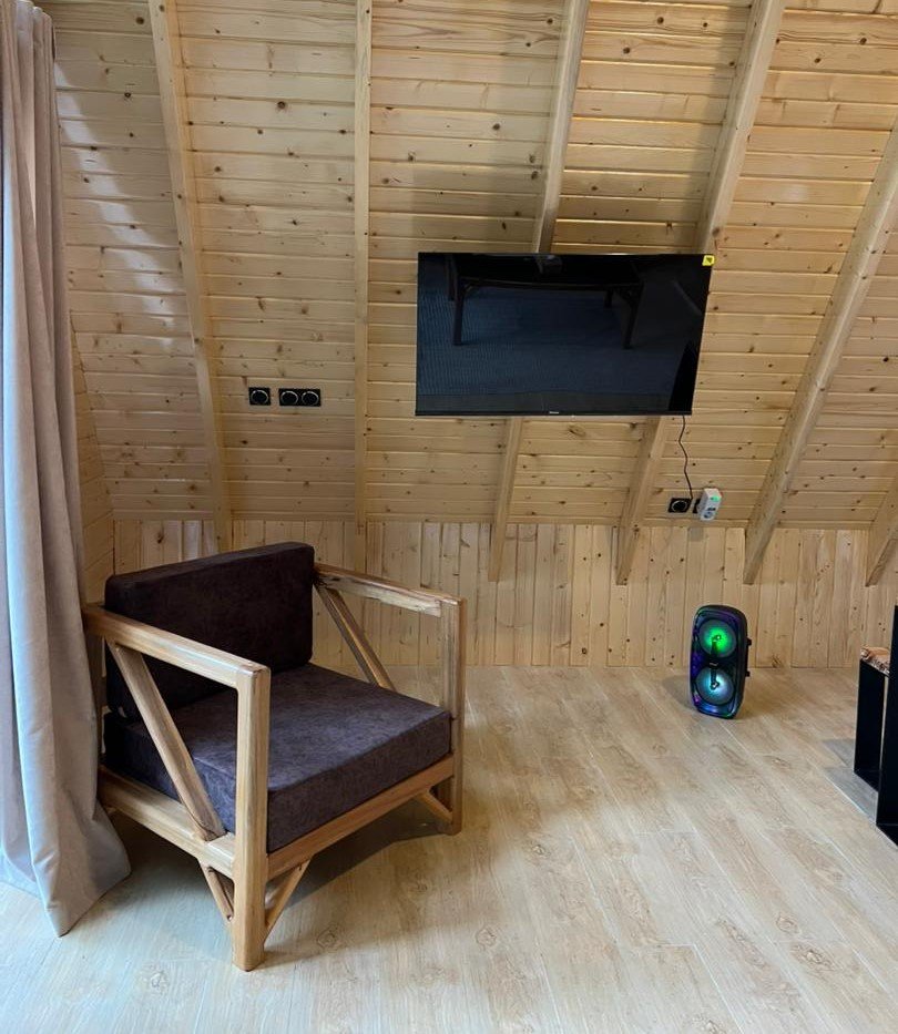 کلبه دوخوابه سوئیسی دوبلکس سیب