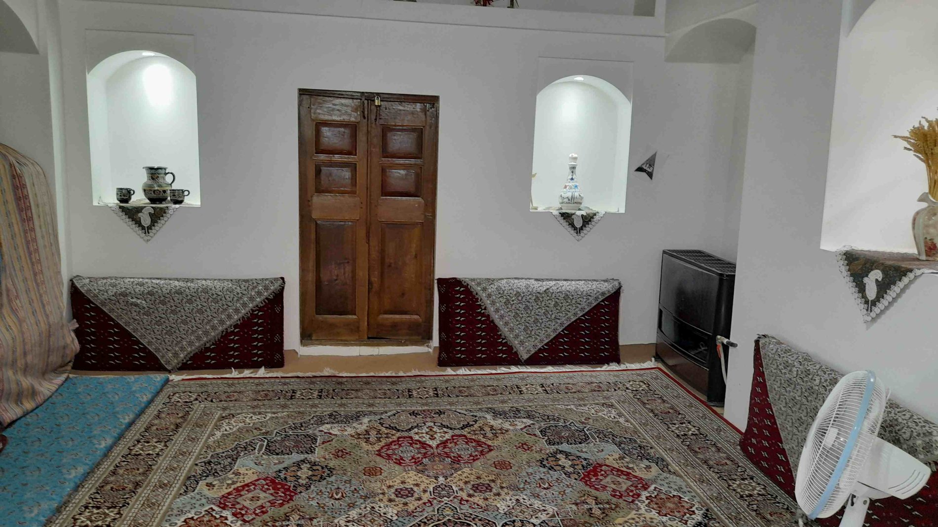 بوم گردی سرای نیاکان - اتاق خان نشین
