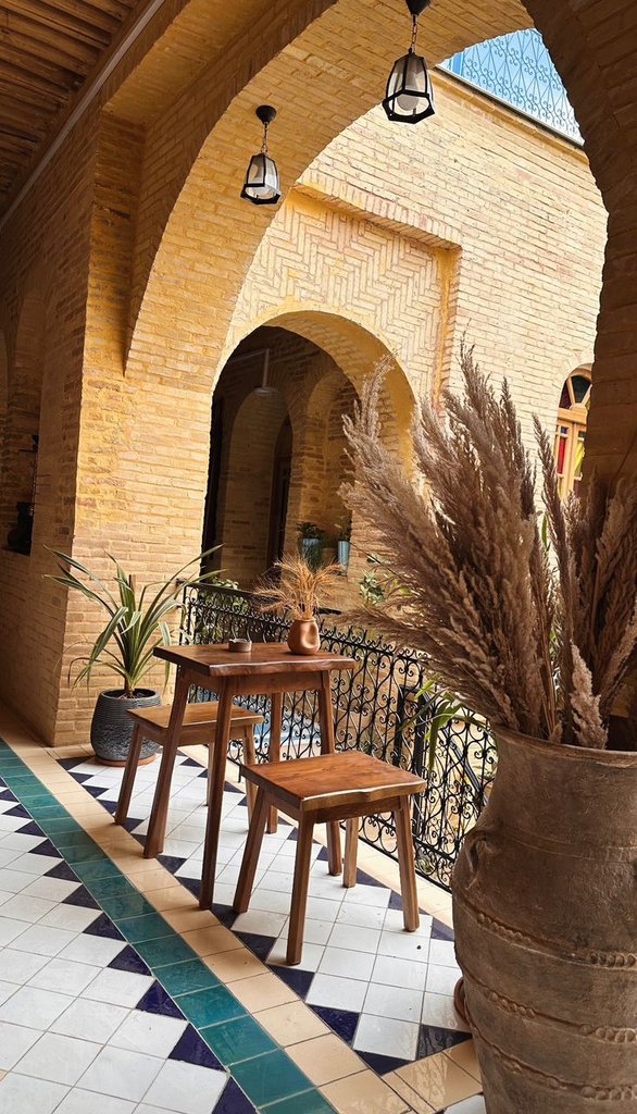 اقامتگاه سنتی سلطانِ بانو - ماهرخ بانو