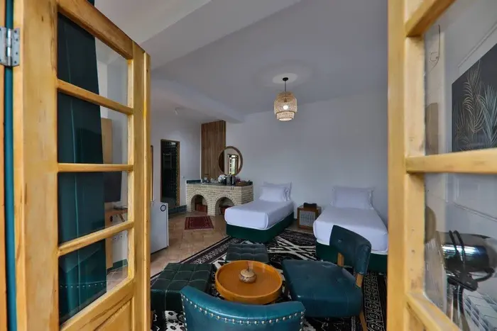 بوم گردی ونوشک 1 - واحد نیشا