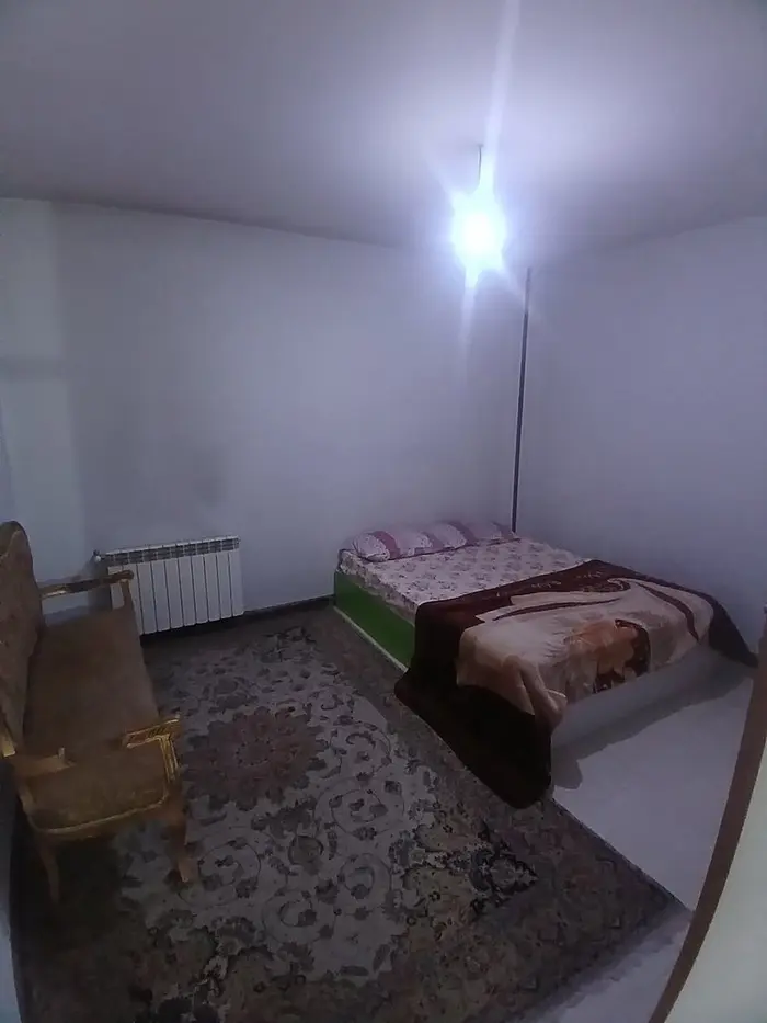 آپارتمان یک خوابه نصف جهان همکف فوژان