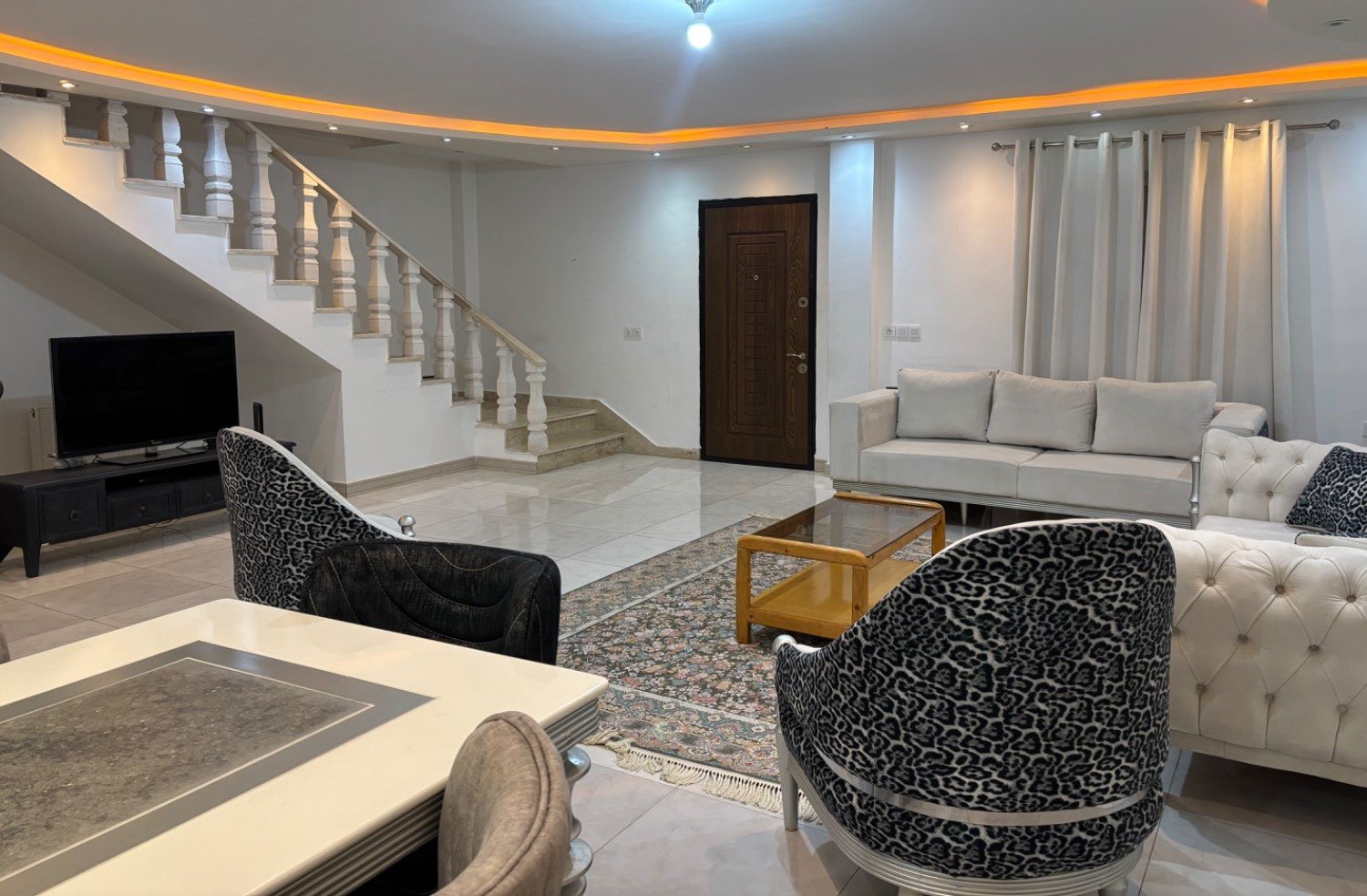 ویلا سه خوابه دوبلکس جنگلی لاله