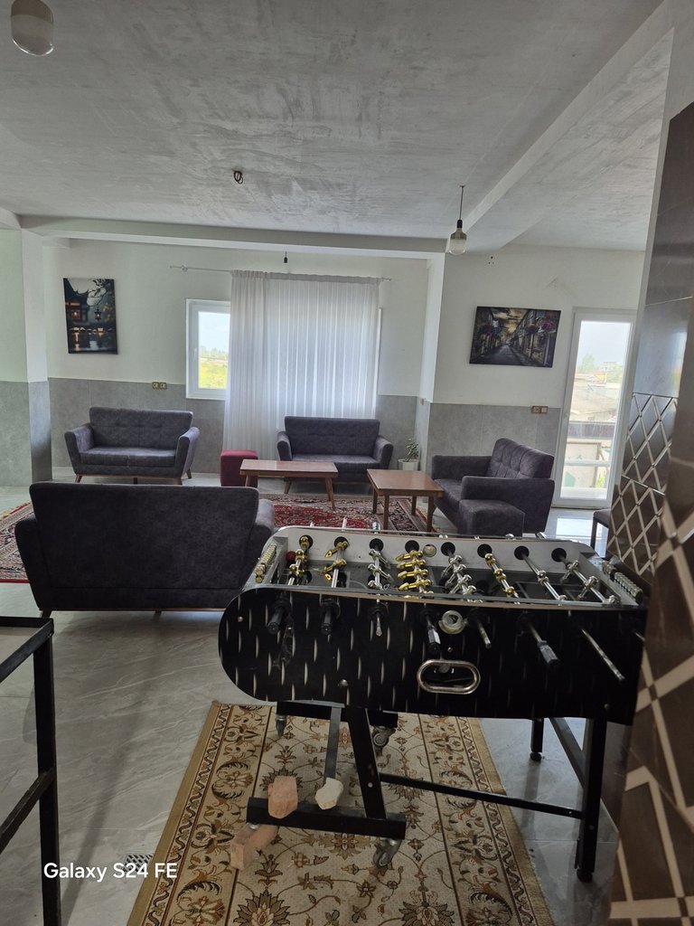 آپارتمان یک خوابه نوساخت با موتوربرق مجهز