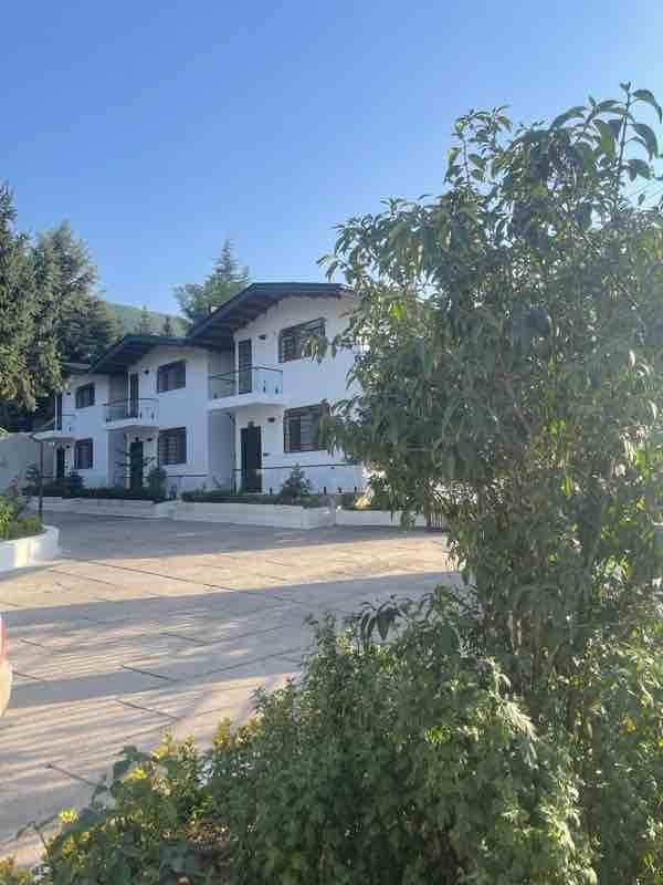 مجتمع اقامتگاهی آرمانیا - واحد 111