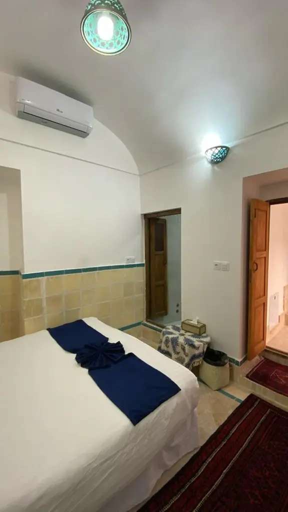 اقامتگاه سنتی کیوان واحد دو تخته دبل