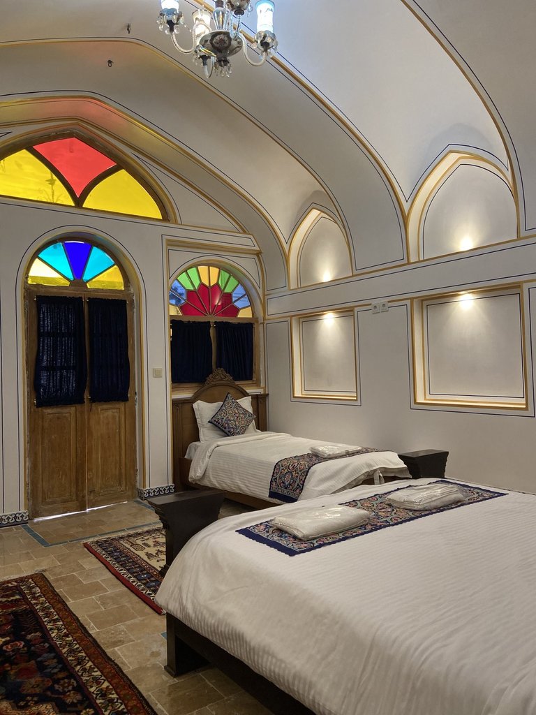 اقامتگاه سنتی عمارت یاس اصفهان - واحد دلنشین