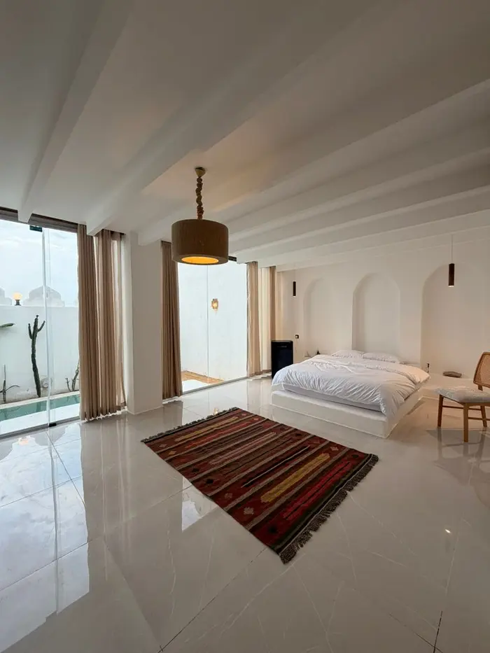 بوم گردی کی تل واحد استخردار گشدان - کی تل واحد استخردار پشه دان