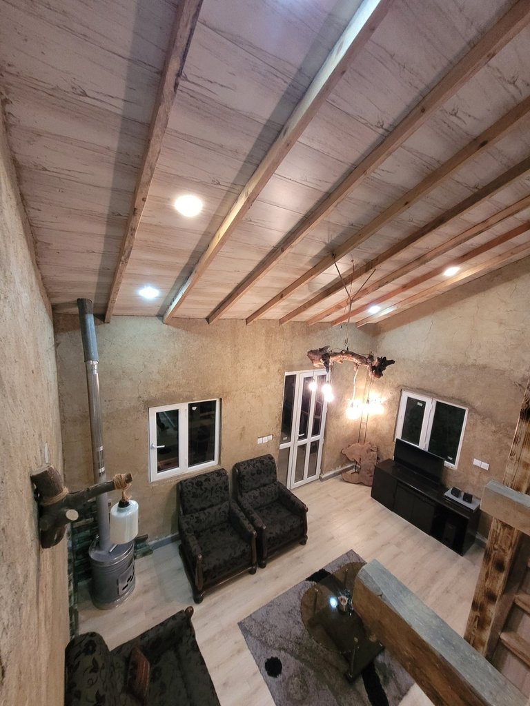 کلبه فلت جنگلی فیروزه ای