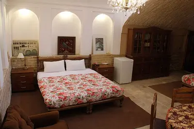 بومگردی خانه سه نیک - واحد کاوه