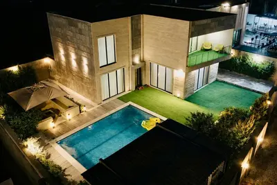 ویلا سه خوابه استخردار آبگرم لوکس آرکان