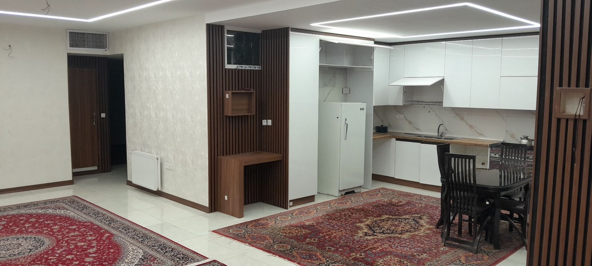 آپارتمان دوخوابه زرین کوب