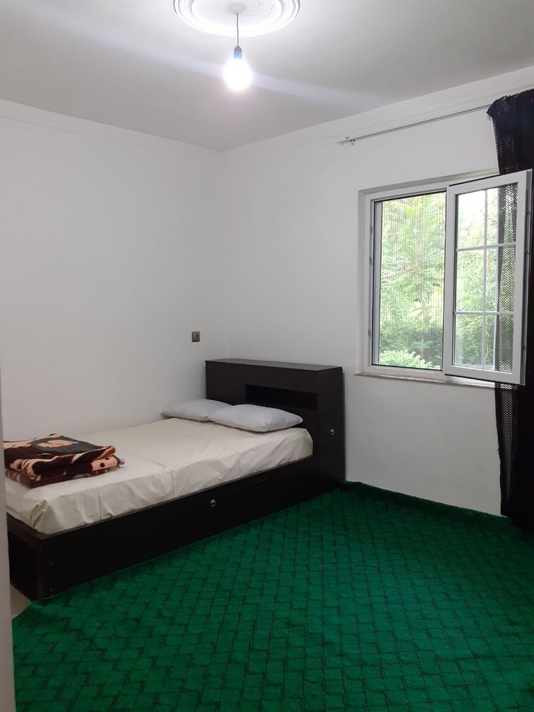 دوخوابه جوینده - اتاق خواب۱ پنجره دارای ویو کااملا سرسبز