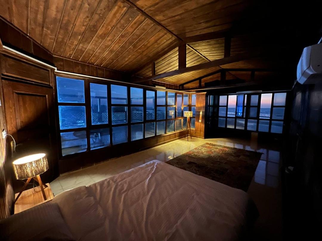 بومگردی دوخوابه ساحلی غروب - واحد vip 2