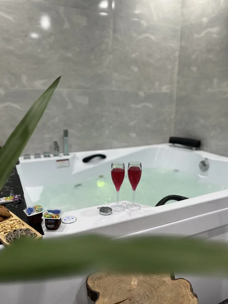 ویلا یک خوابه دوبلکس جکوزی دار ایمان 4