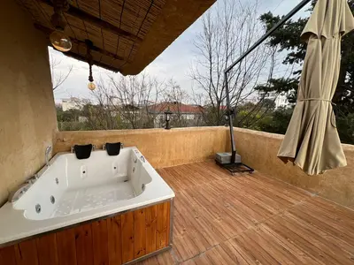 کلبه یک خوابه جکوزی دار حنا