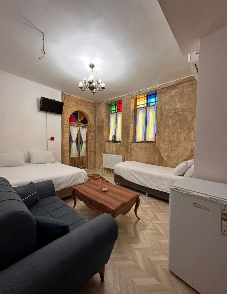 اقامتگاه سنتی سلطانِ بانو - ماهرخ بانو