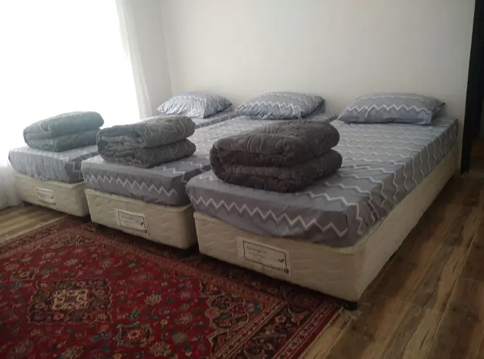 ویلا دوخوابه طش - اتاق مشرف به حیاط