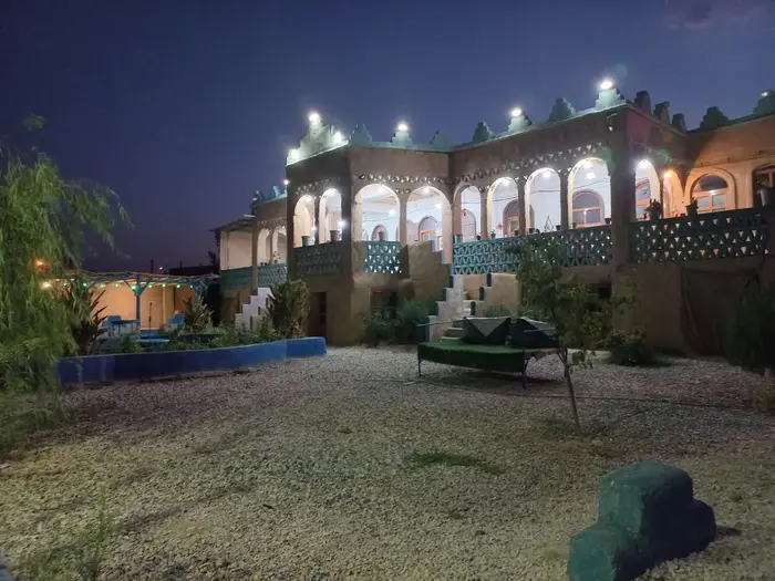 بوم گردی آکام - واحد 11