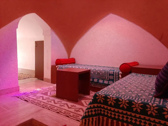 بوم گردی خانه سه نیک - واحد گردآفرید - فضای داخل اتاق