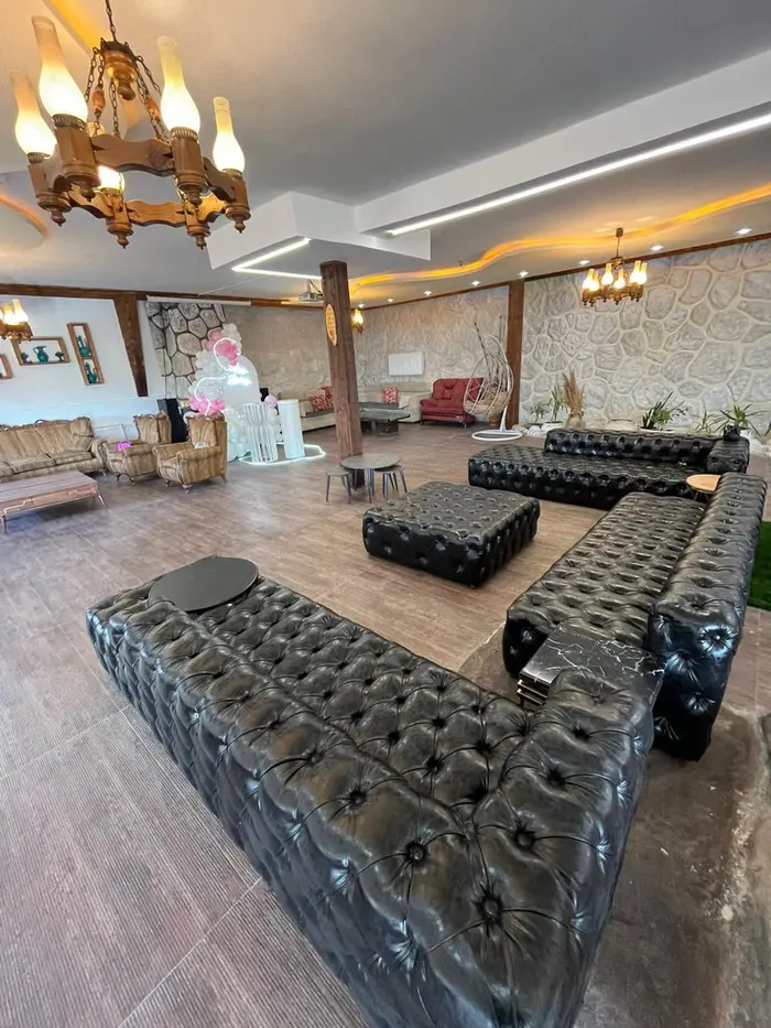 ویلا هفت خوابه استخردار آبگرم کاخ اغشت