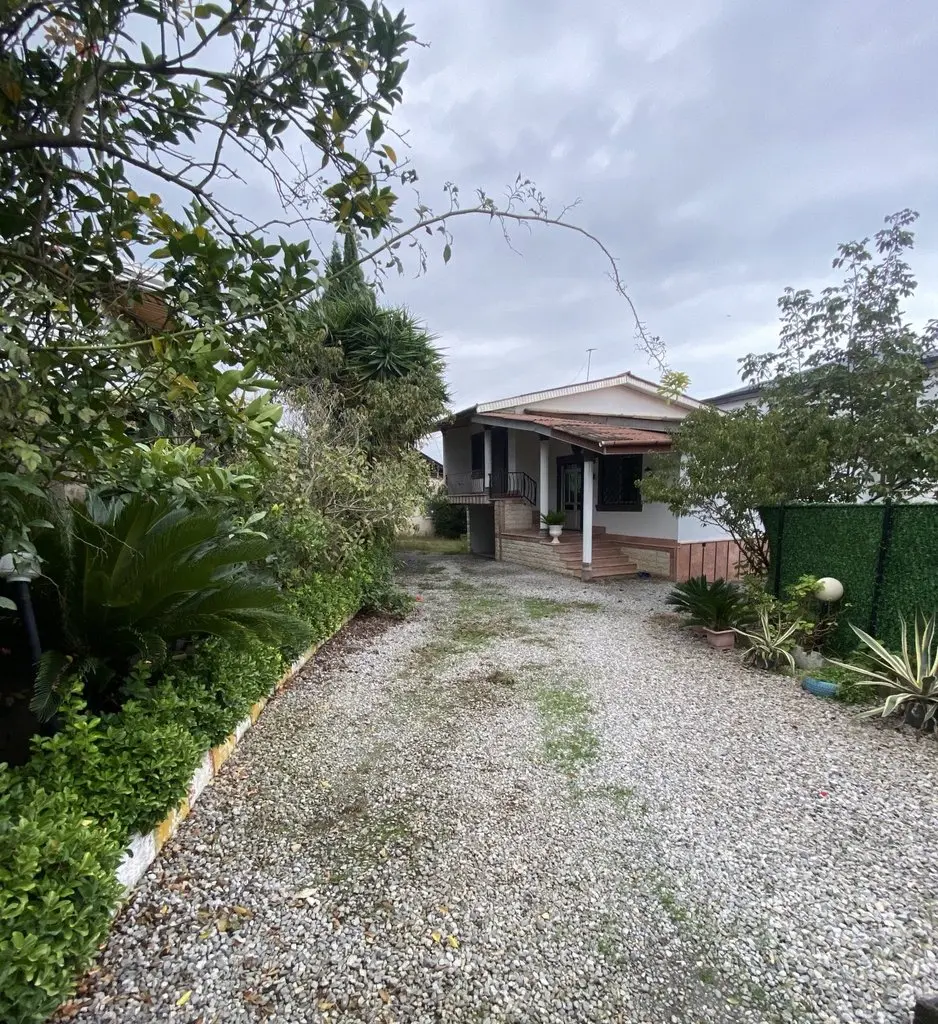 ویلا دو خوابه آبپری