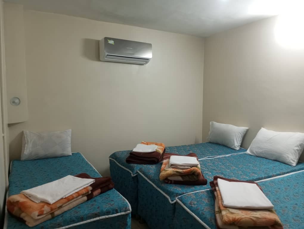 مسافرخانه رضوی فرد واحد چهارتخته