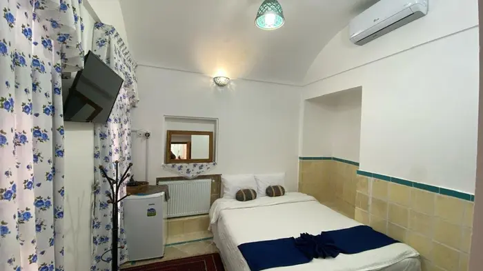 اقامتگاه سنتی کیوان واحد دو تخته دبل