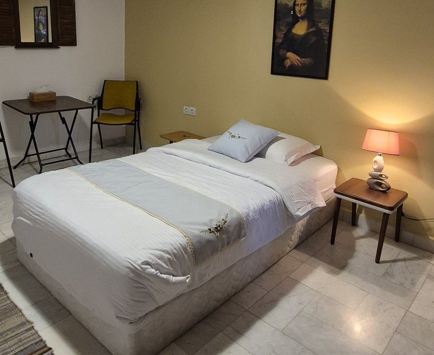 هاستل گُدار - واحد نیوشا