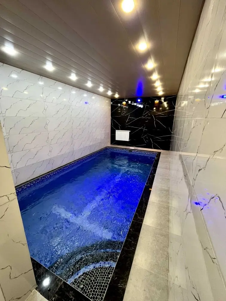 ویلا دوخوابه ساحلی استخردار آبگرم دریا 1