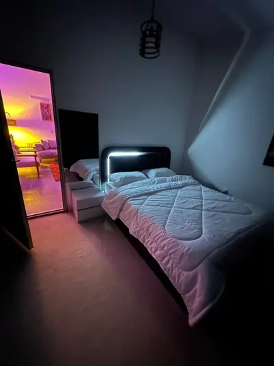 آپارتمان دوخوابه بام زعفرانیه واحد 12